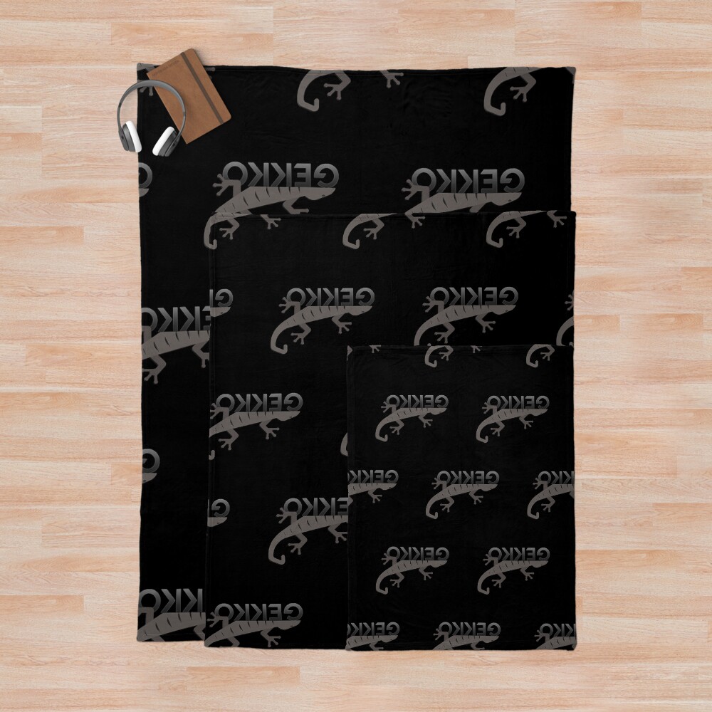 Gekko Graphic Throw Blanket - Image 3