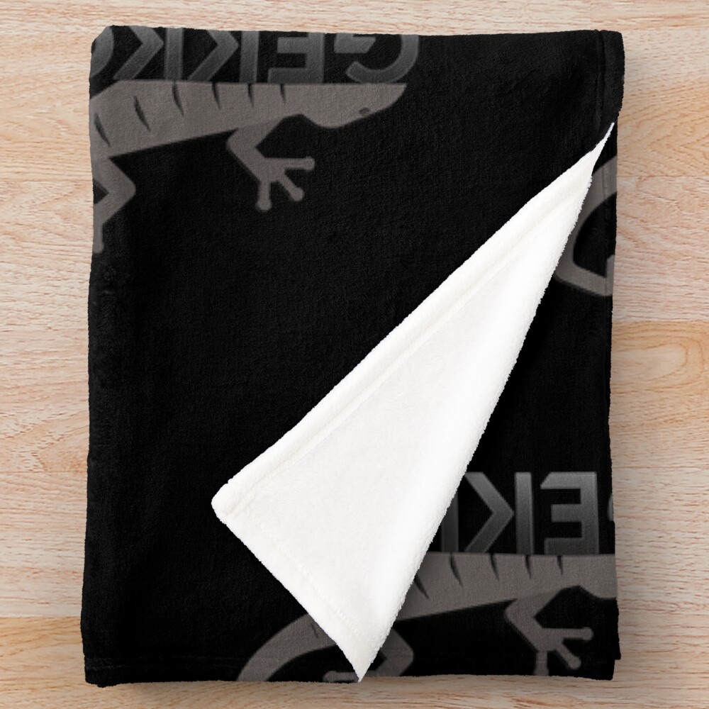 Gekko Graphic Throw Blanket - Image 2